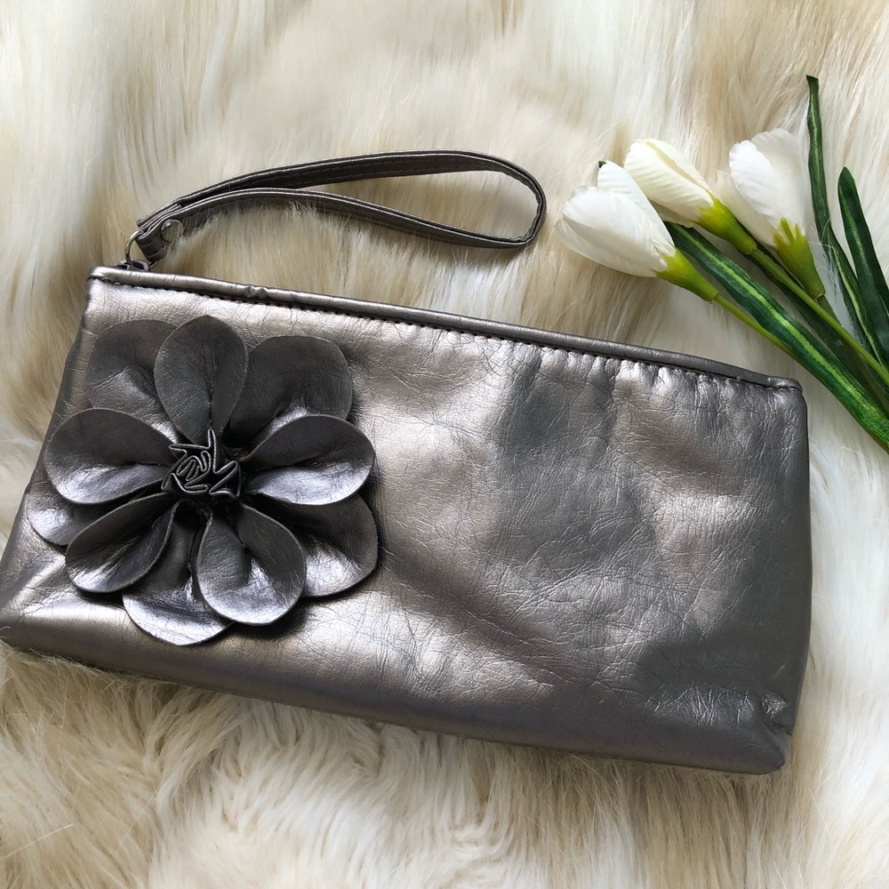 NWOT Leather Flower Wristlet